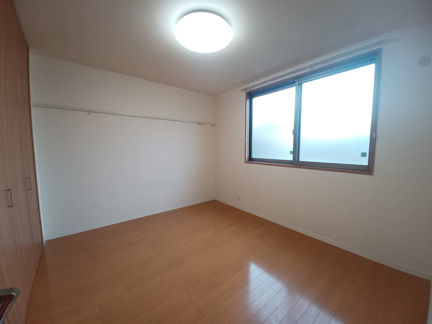 シャーメゾン西殿Aの洋室