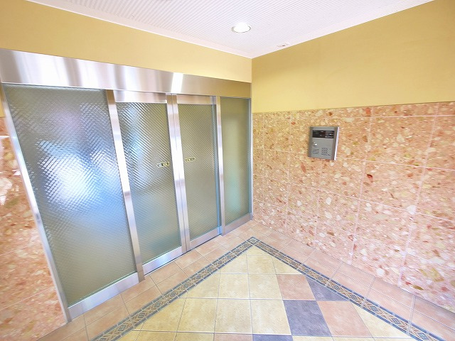 ベルドミール（南半田西町）のエントランス