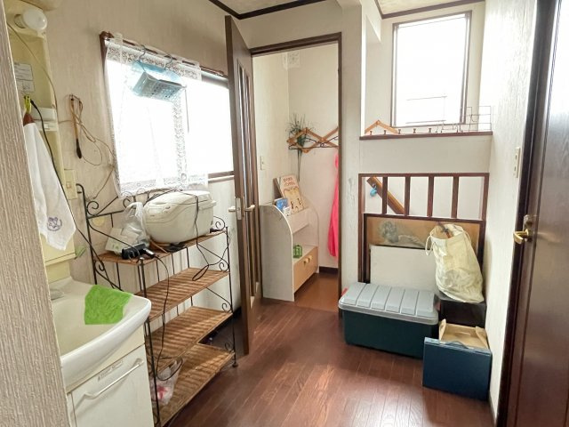 あきる野市草花 中古戸建のその他共用部分|２階ホール