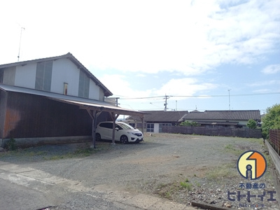 吉田作業場倉庫の駐車場