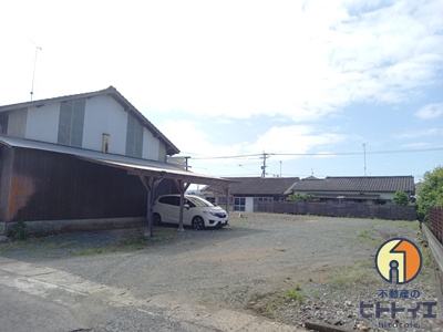 吉田作業場倉庫の駐車場