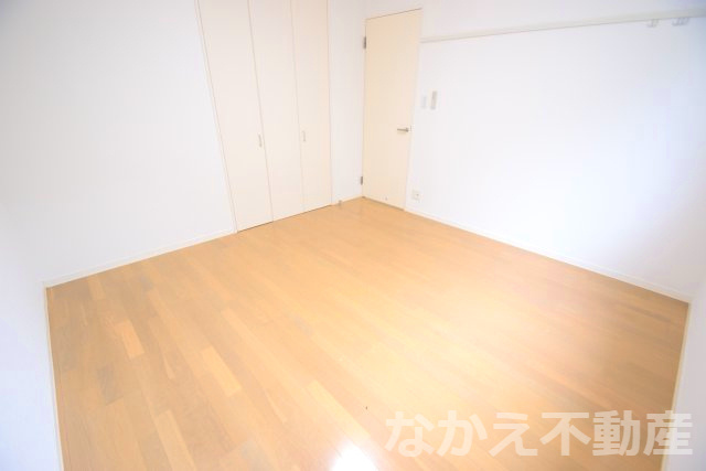 【寝室】 | 使い勝手のいい寝室です