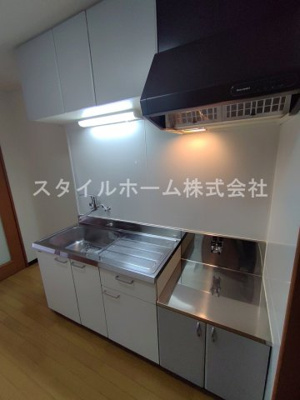 【キッチン】 | グリシーヌ | 別部屋写真です。