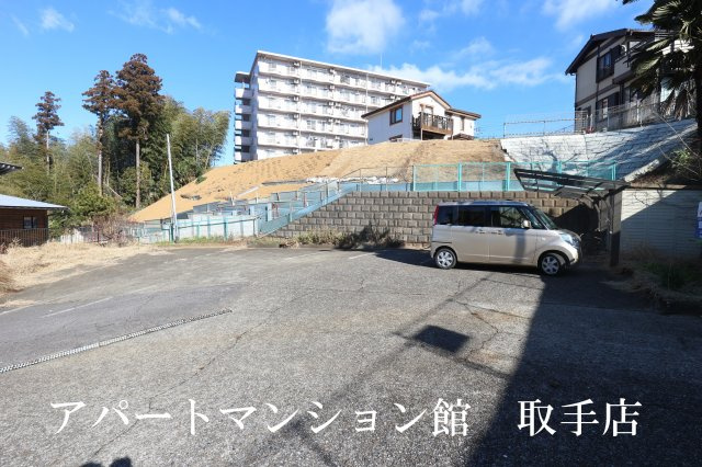 新町4丁目戸建ての駐車場