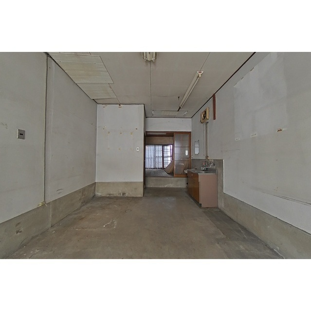 橋本町2丁目店舗の居間・リビング|店舗