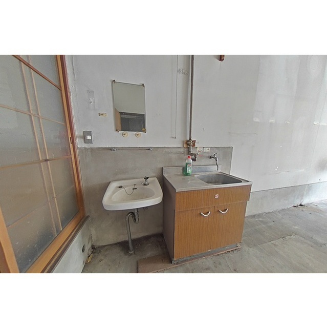 橋本町2丁目店舗の洗面所|店舗