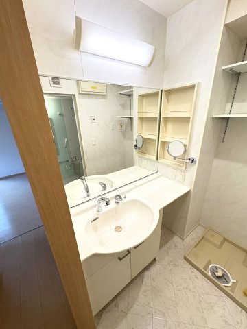 エスポワールの独立洗面台