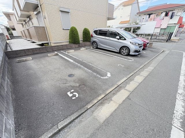 エスポワールの駐車場