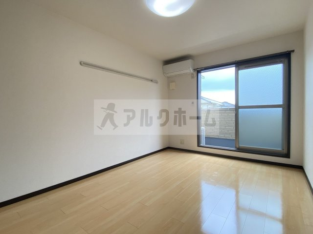 フジパレスパルトネールさとの1番館の居間・リビング