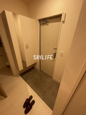 セジュールオッツ高井田の玄関