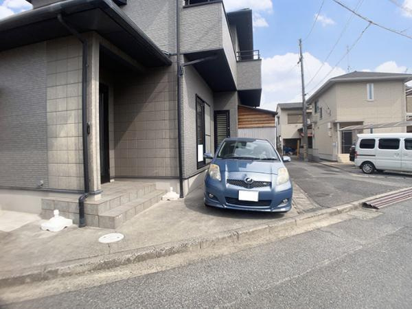 倉敷市日吉町　リフォーム済み　中古一戸建ての前面道路含む現地写真