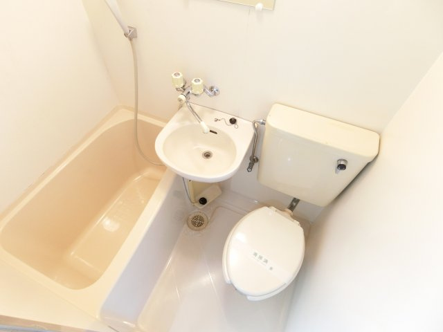 ベルネージュ峯尾の浴室