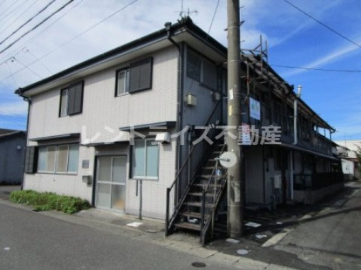 一宮市今伊勢町馬寄字桃木原のアパート