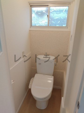 一宮市今伊勢町馬寄字桃木原のアパートのトイレ