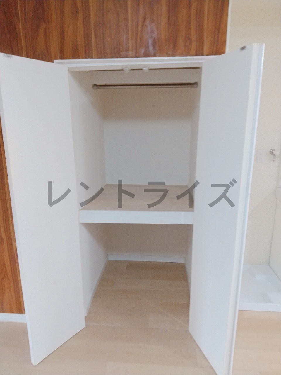 一宮市今伊勢町馬寄字桃木原のアパートの収納