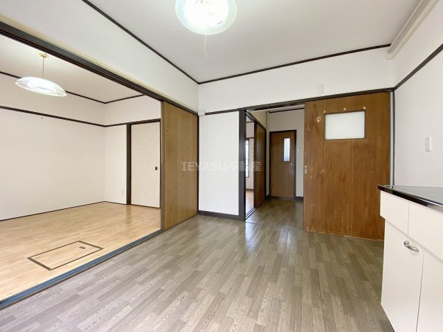 江波鋳機ビルの居間・リビング