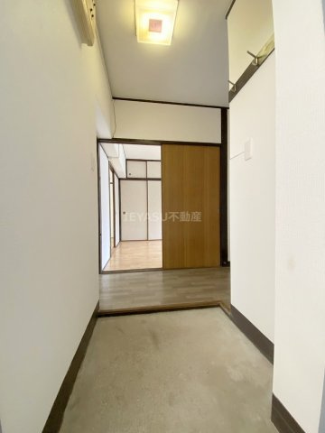 江波鋳機ビルの玄関