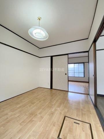 江波鋳機ビルの内装