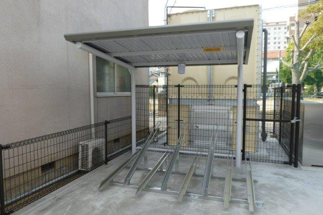 倉敷市美和１丁目の賃貸マンションのその他共用部分|自転車置き場