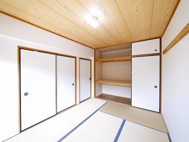 フルーエントⅠの内装|畳の上でゆっくりとくつろげる和室です
