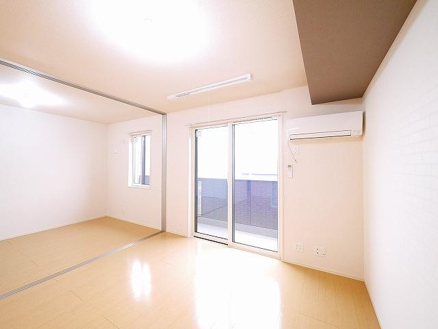 レジデンス天理　弐番館の浴室|追焚き機能付きでいつでも温かいお風呂に入れます