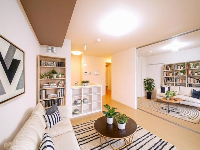 レジデンス天理　弐番館の居間・リビング|CGで家具等を配置したもので家具等は含まれません