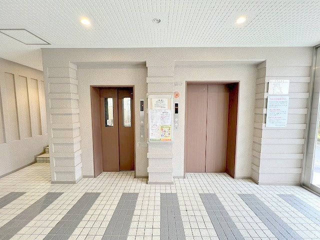 パークフィールドみさと三街区二号館のその他共用部分|エレベーターも2機ございます。