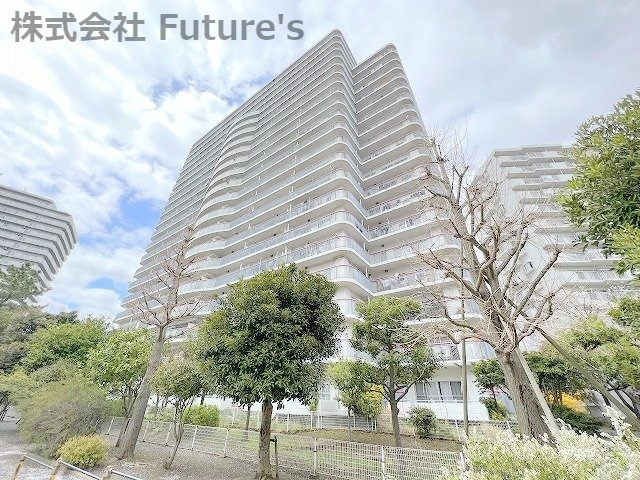 パークフィールドみさと三街区二号館の外観|22階建の14階階部分で眺望良好です。