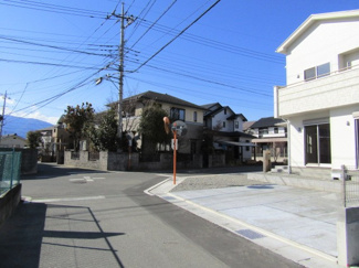 【前面道路含む現地写真】 | 前面道路含む現地写真です