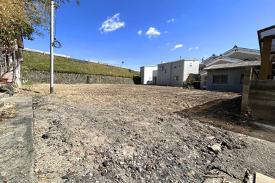 【外観】 | 宇治市槇島町薗場　注文建築　建築条件なし　土地 | 176坪の広い土地なので、広いお庭が可能ですね。BBQ、ゴルフの練習、お子様のプール、家庭菜園など色んな理想の夢がふくらみます。