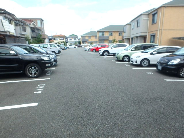 MASTCOURT加古川南の駐車場