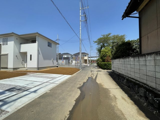高崎市木部町1期（全1棟）1号棟の前面道路含む現地写真