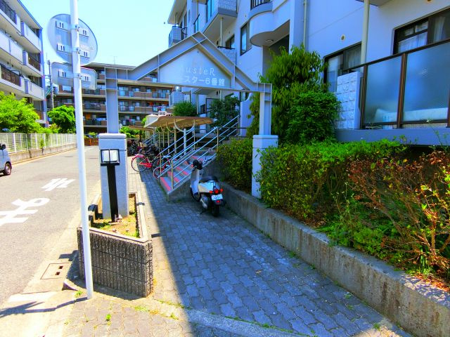 オースター6番館のエントランス