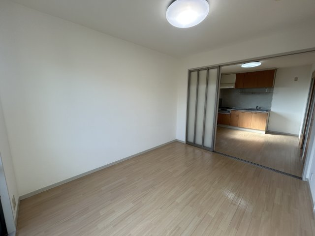 メゾン　アイ　ファミーユ　A棟の洋室