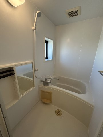 メゾン　アイ　ファミーユ　A棟の浴室