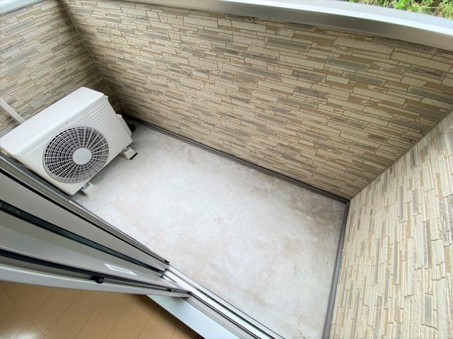 シャルマン・コリーヌ　Ａのバルコニー