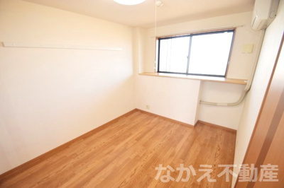 【寝室】 | エルアール | 広くて明るい寝室