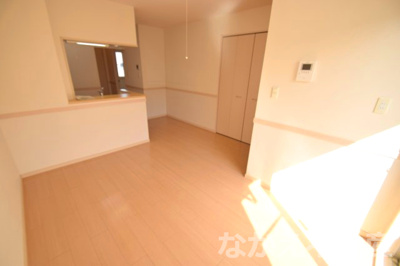 【居間・リビング】 | シャインヒルズ富岡 | ゆったり過ごせる居間です