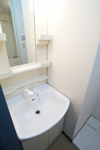 ストリームの独立洗面台|独立洗面化粧台付き