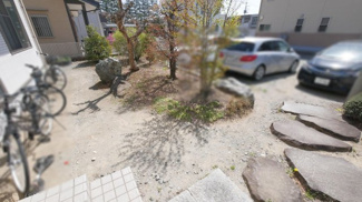 【庭】 | 甲斐市西八幡 平成24年築積水ハウス施工の中古住宅 南道路 | しっかりと整備されたお庭