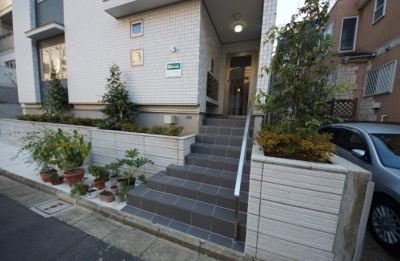 【エントランス】 | ロンデ西新宿 | コムハウジングにおまかせください！０３－３３７６－４６９４