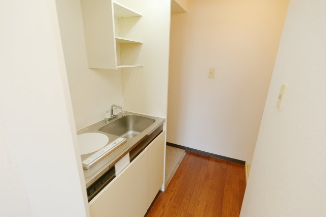 ドエル新小岩のキッチン|別部屋、反転タイプ