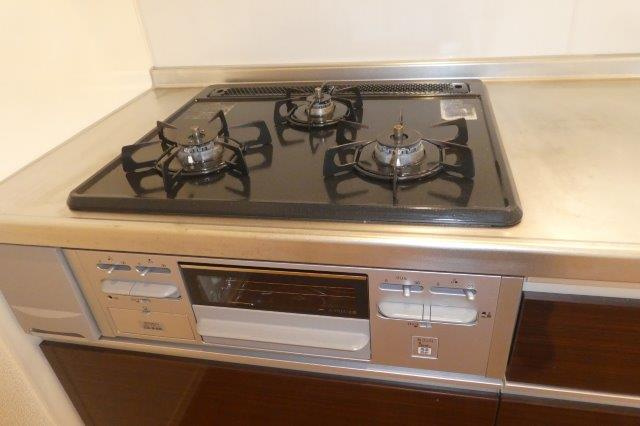 ハンドⅠのキッチン|3口ガスコンロ