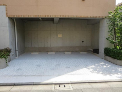 【駐車場】 | ブルグレイス参宮橋 | コムハウジングにおまかせください！０３－３３７６－４６９４