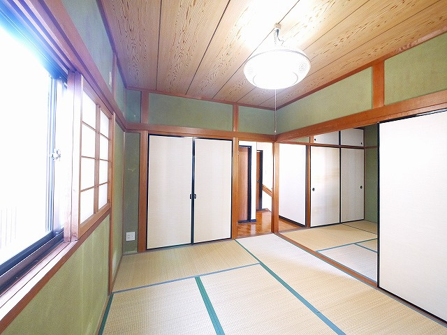 南紀寺町一戸建の和室|来客時にも便利な和室付き