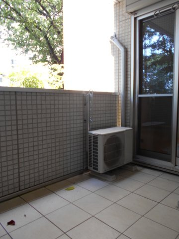 イスト西府のバルコニー