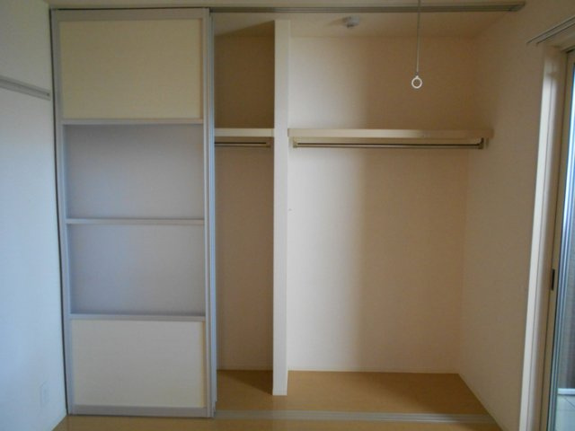 イスト西府の収納