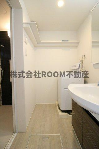 zonkeyの洗面所|ゆったりとスペースのある洗面所