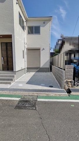 池田市神田４丁目の新築一戸建の駐車場