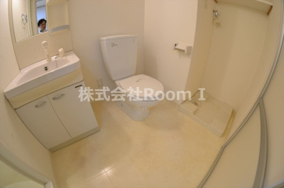 【洗面所】 | フレアコート北浜 | 忙しい朝には欠かせない洗面所です